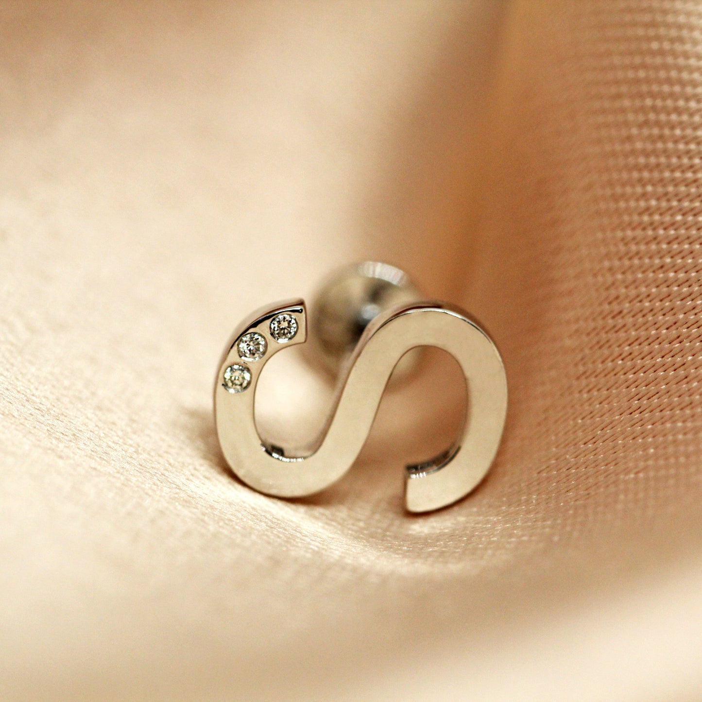 English Letter 3 Diamonds